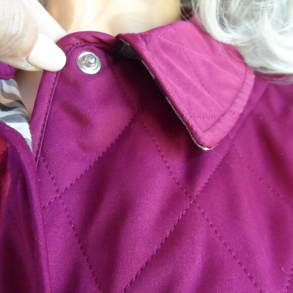 Burberry London Burgundy Quilted Barn Jacket – Size XS - Picture 9 of 16